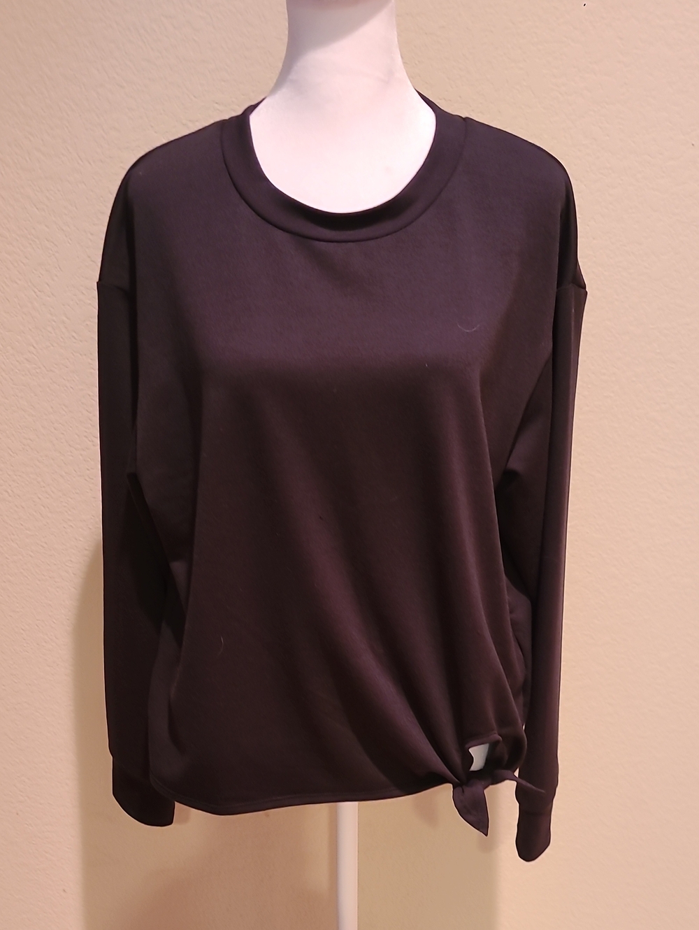 Avia Women’s Black Long-Sleeve Knot Hem Top Size S/M